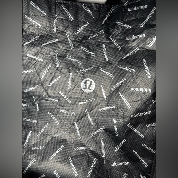 Lululemon reusable shopping bag - Picture 2 of 9